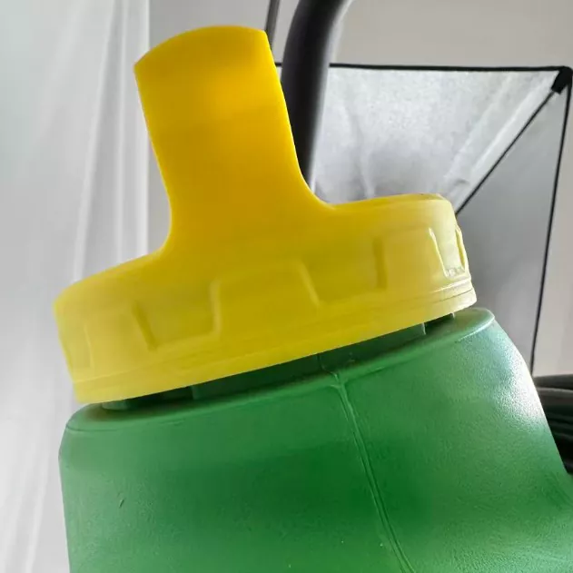 30L tank wheeled sprayer industrial design Crosstec